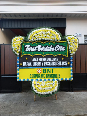 Papan Bunga Duka di Gajah Putih